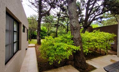 COSTA DEL ESTE - VENTA - CASA - FRENTE A INGRESO RESERVA - ACEPTA PERMUTA