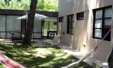 COSTA DEL ESTE - VENTA - CASA - FRENTE A INGRESO RESERVA - ACEPTA PERMUTA