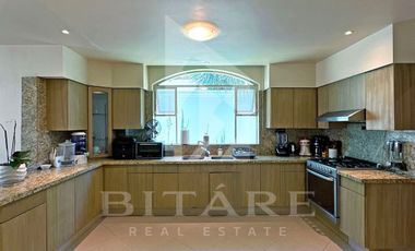 RESIDENCIA EN RENTA EN PUERTA DE HIERRO