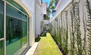 RESIDENCIA EN RENTA EN PUERTA DE HIERRO