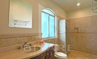 RESIDENCIA EN RENTA EN PUERTA DE HIERRO