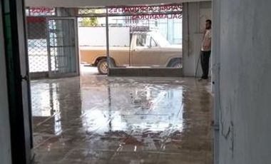 Local en muy buena ubicacion con gran vista de frente!