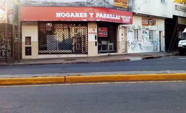 Local en muy buena ubicacion con gran vista de frente!