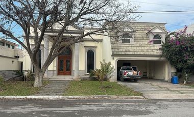 CASA EN VENTA FRACCIONAMIENTO NOGALAR CAMPESTRE