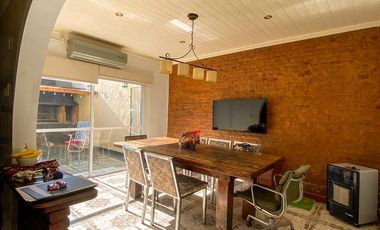 PH de 6 ambientes en venta zona Lanus Oeste