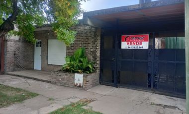 VENDE DOS CASAS EN PEREZ