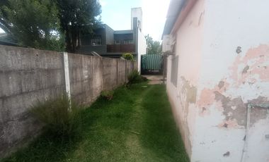 VENDE DOS CASAS EN PEREZ
