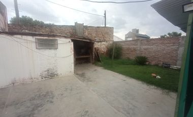 VENDE DOS CASAS EN PEREZ