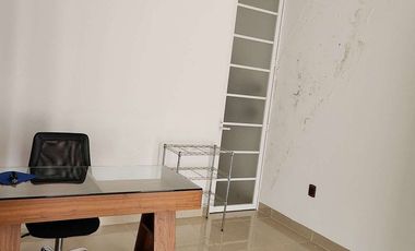 CASA EN RENTA AMUEBLADA CUMBRES DEL CIMATARIO