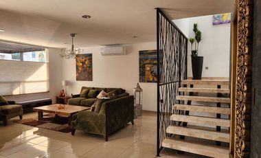 CASA EN RENTA AMUEBLADA CUMBRES DEL CIMATARIO