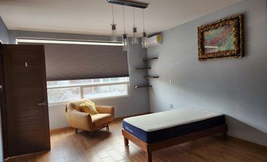 CASA EN RENTA AMUEBLADA CUMBRES DEL CIMATARIO