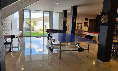 CASA EN RENTA AMUEBLADA CUMBRES DEL CIMATARIO