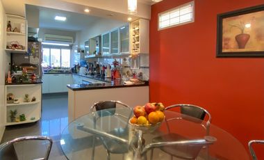 Departamento en Venta en Lomas de Zamora Oeste 5 ambientes con cochera