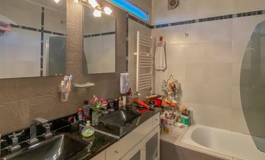 Departamento en Venta en Lomas de Zamora Oeste 5 ambientes con cochera