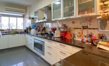 Departamento en Venta en Lomas de Zamora Oeste 5 ambientes con cochera