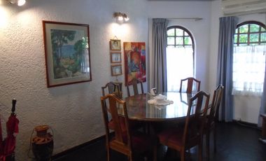 VENTA CASA 4 AMBIENTES EN CARAPACHAY