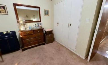 Gran departamento de categoría con cochera en Lomas de Zamora Oeste