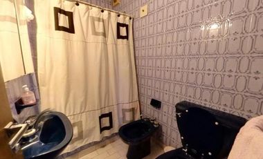 Gran departamento de categoría con cochera en Lomas de Zamora Oeste