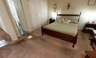 Gran departamento de categoría con cochera en Lomas de Zamora Oeste