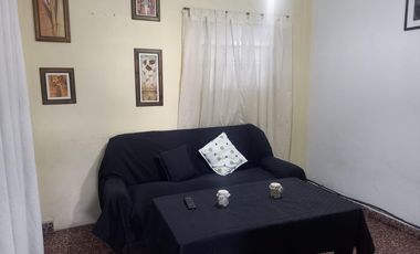 Casa sobre lote de 8.66x43