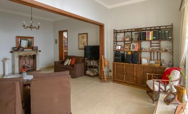 Casa en Venta en Remedios de Escalada Oeste