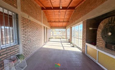 Vistas a la montaña, pileta. Casa en venta en Potrero de Garay