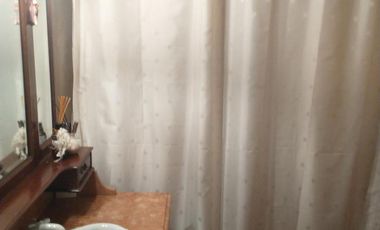 Chalet en 1 planta, 3 dormitorios, 2 baños, patio, cochera. La Lucila.