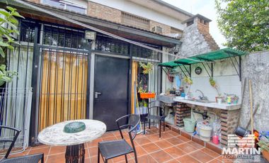 Dúplex 4 ambientes con jardín - Villa adelina.