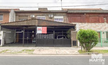 Dúplex 4 ambientes con jardín - Villa adelina.