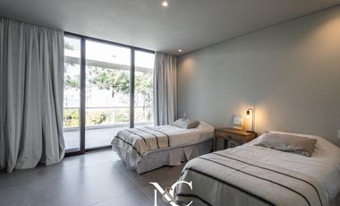 Casa en venta en Costa Esmeralda 1era linea de mar