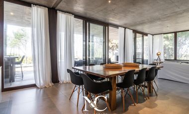 Casa en venta en Costa Esmeralda 1era linea de mar