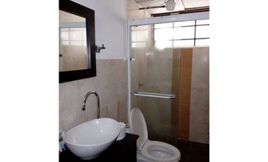 CASA LOTE LA CEJA, EXCELENTE UBICACION IDEAL PARA EDIFICIO