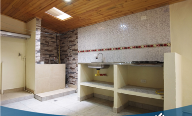 Hermosa Casa Multifamiliar En Venta en Tabio