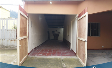 Hermosa Casa Multifamiliar En Venta en Tabio