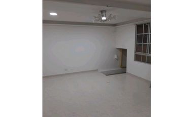 VENTA DE CASA EN SIETE DE AGOSTO TP 9713229