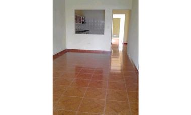 VENTA DE CASA EN SIETE DE AGOSTO TP 9713229