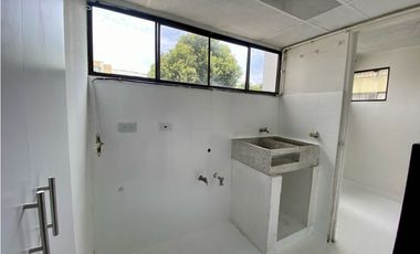 APARTAMENTO EN ALQUILER MULTICENTRO 2PISO SUR CALI 95M2 3HB 2BÑ