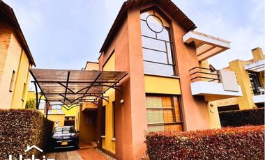 Espaciosa Casa de 188 m² en Conjunto Cerrado en Cajicá en Venta