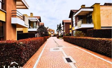 Espaciosa Casa de 188 m² en Conjunto Cerrado en Cajicá en Venta