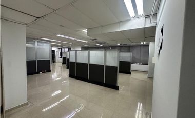 Oficina en Arriendo en el Poblado