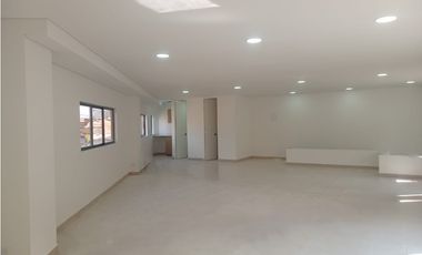 Oficina en Renta en Sabaneta, sector Av. Las Vegas