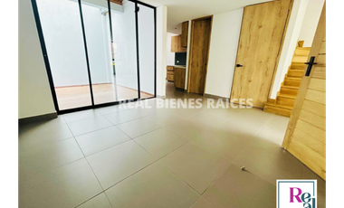 Casa unifamiliar en arriendo | Unidad cerrada.