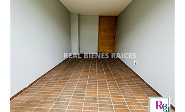 Casa unifamiliar en arriendo | Unidad cerrada.