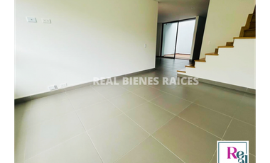 Casa unifamiliar en arriendo | Unidad cerrada.