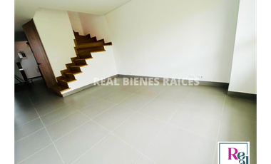 Casa unifamiliar en arriendo | Unidad cerrada.