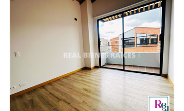 Casa unifamiliar en arriendo | Unidad cerrada.