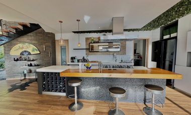 Vende Casa campestre Vista panoramica  Un Crr- Altos del Poblado