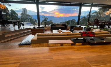 Vende Casa campestre Vista panoramica  Un Crr- Altos del Poblado