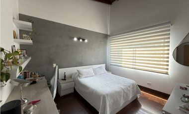 AMPLIA Y MODERNA CASA EN RENTA - LOMA DEL ESCOBERO