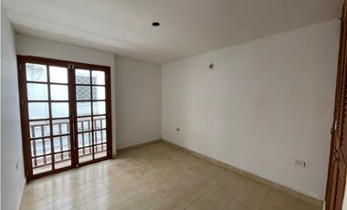 Casa de 3 pisos en arriendo/Rodadero Sur Santa Marta